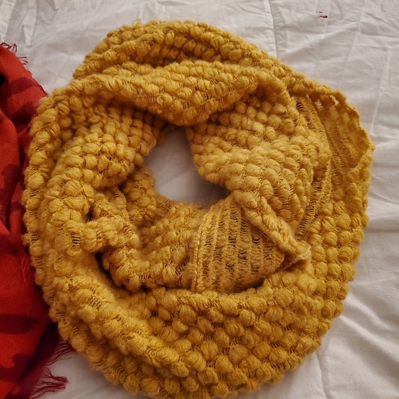 Infinity scarf bundle - Picture 3 of 4